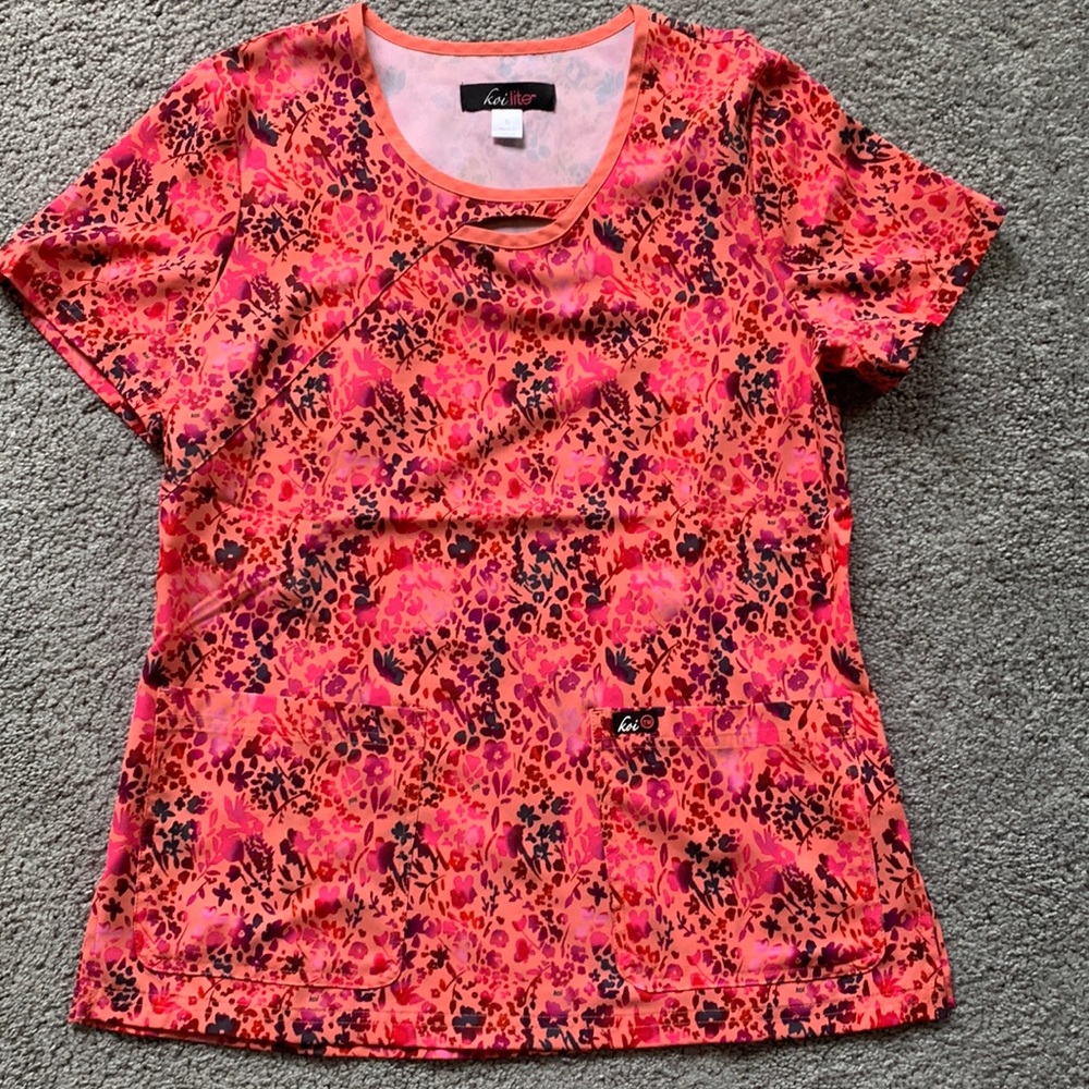 Koi scrub top